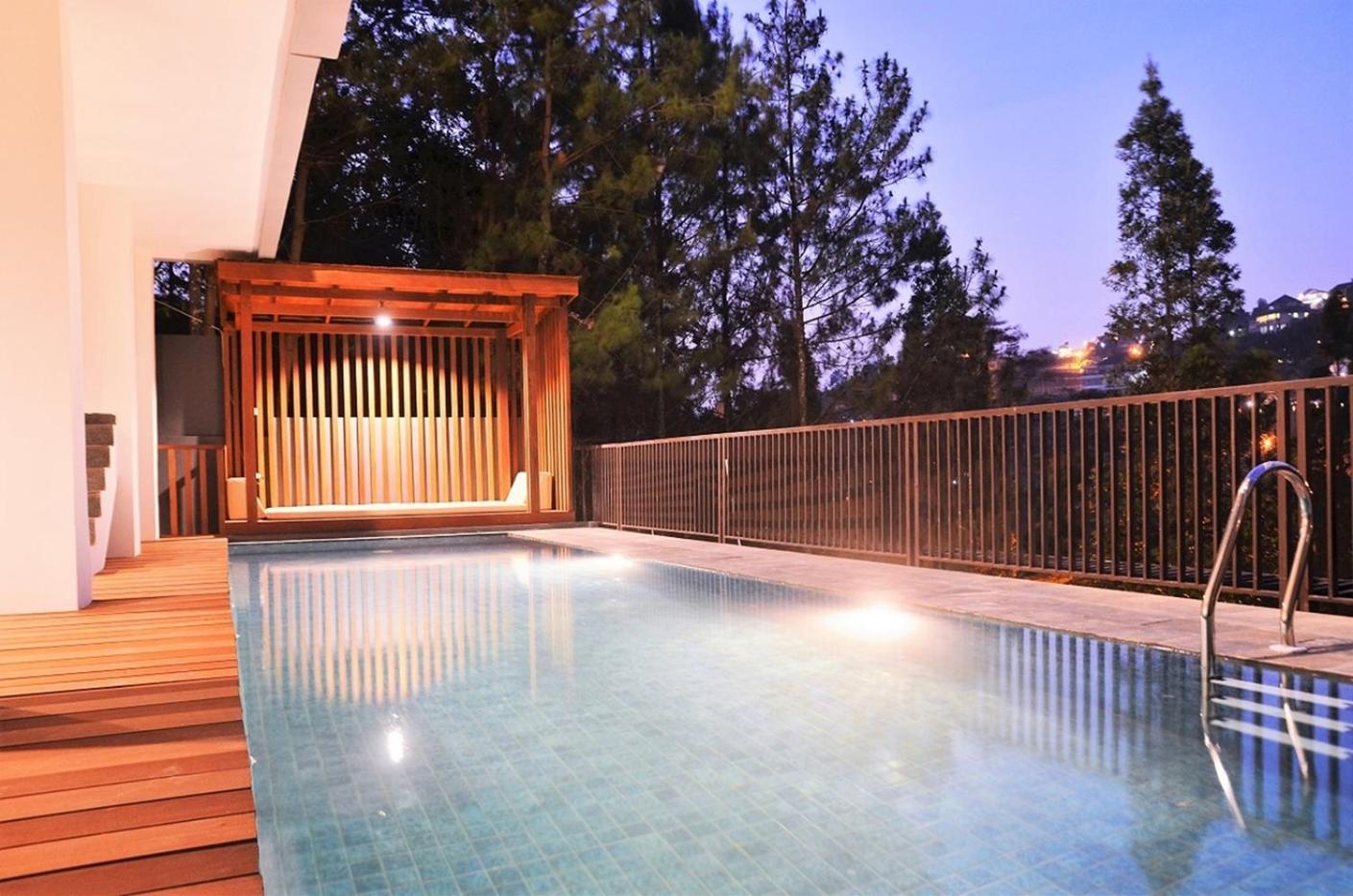Tulip Hill View Villa 5 Bedrooms With A Private Swimming Pool 반둥 외부 사진