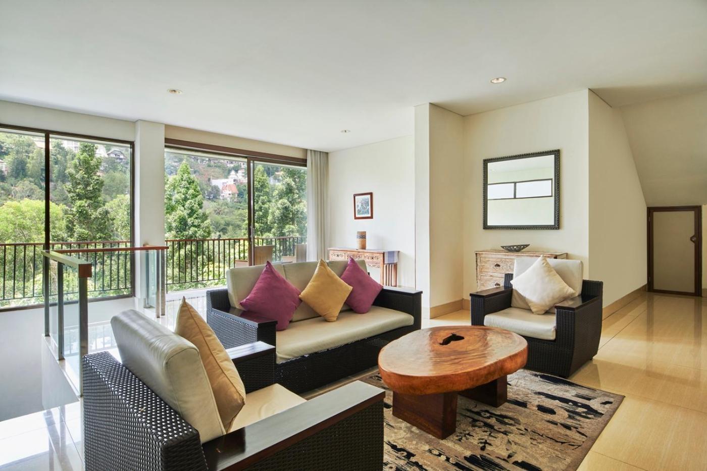 Tulip Hill View Villa 5 Bedrooms With A Private Swimming Pool 반둥 외부 사진