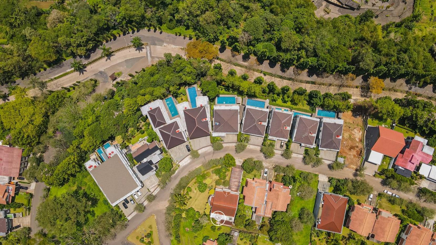 Tulip Hill View Villa 5 Bedrooms With A Private Swimming Pool 반둥 외부 사진